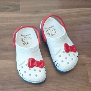 Hello Kitty Crocs